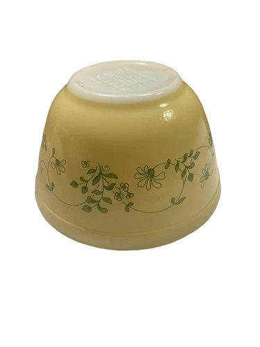 Vtg Pyrex Shenandoah Mixing Bowl #401 Nesting 750 ml Yellow W/ Green Flowers
