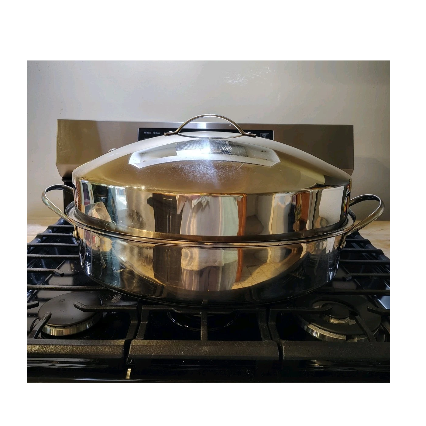 Gourmet Buffet 12 quart Stainless Steel roasting pan with Lid Rack 8/10