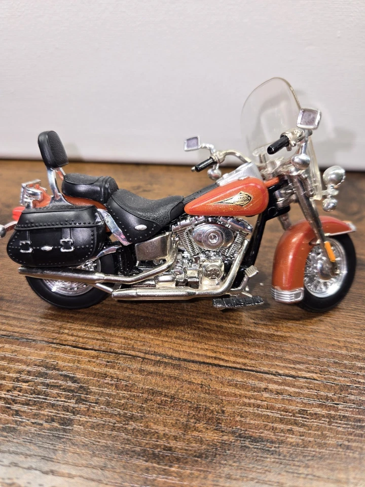 Harley-Davidson de colección Hot Wheels motocicleta Heritage Softail Springer Foto 2 de 4