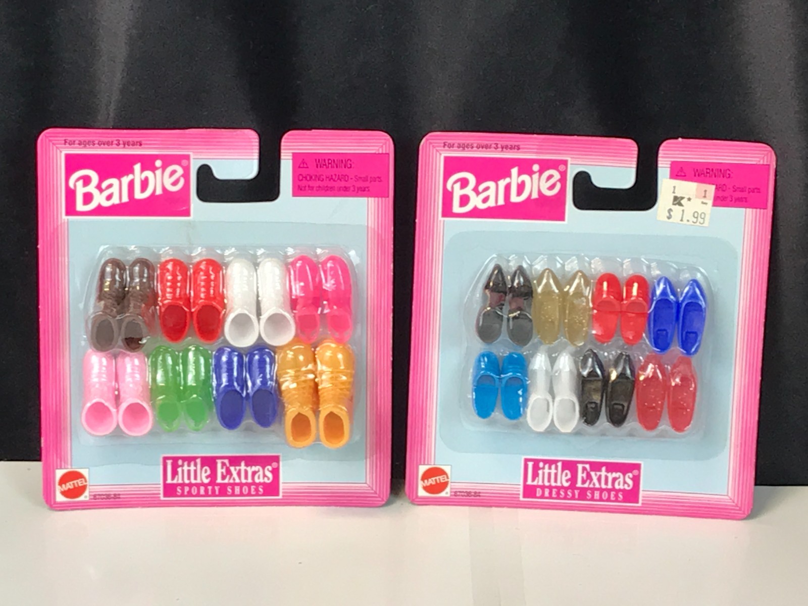 2 paquetes de zapatos deportivos/vestidos vintage Barbie Mattel Little Extras #67036-84