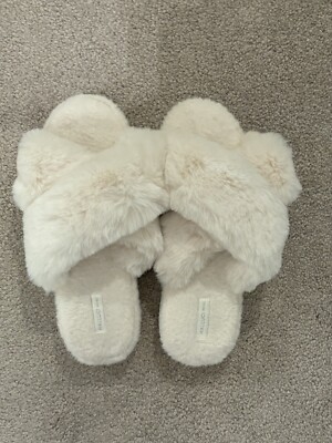 Women s Halluci slippers- size 11/12 women s 