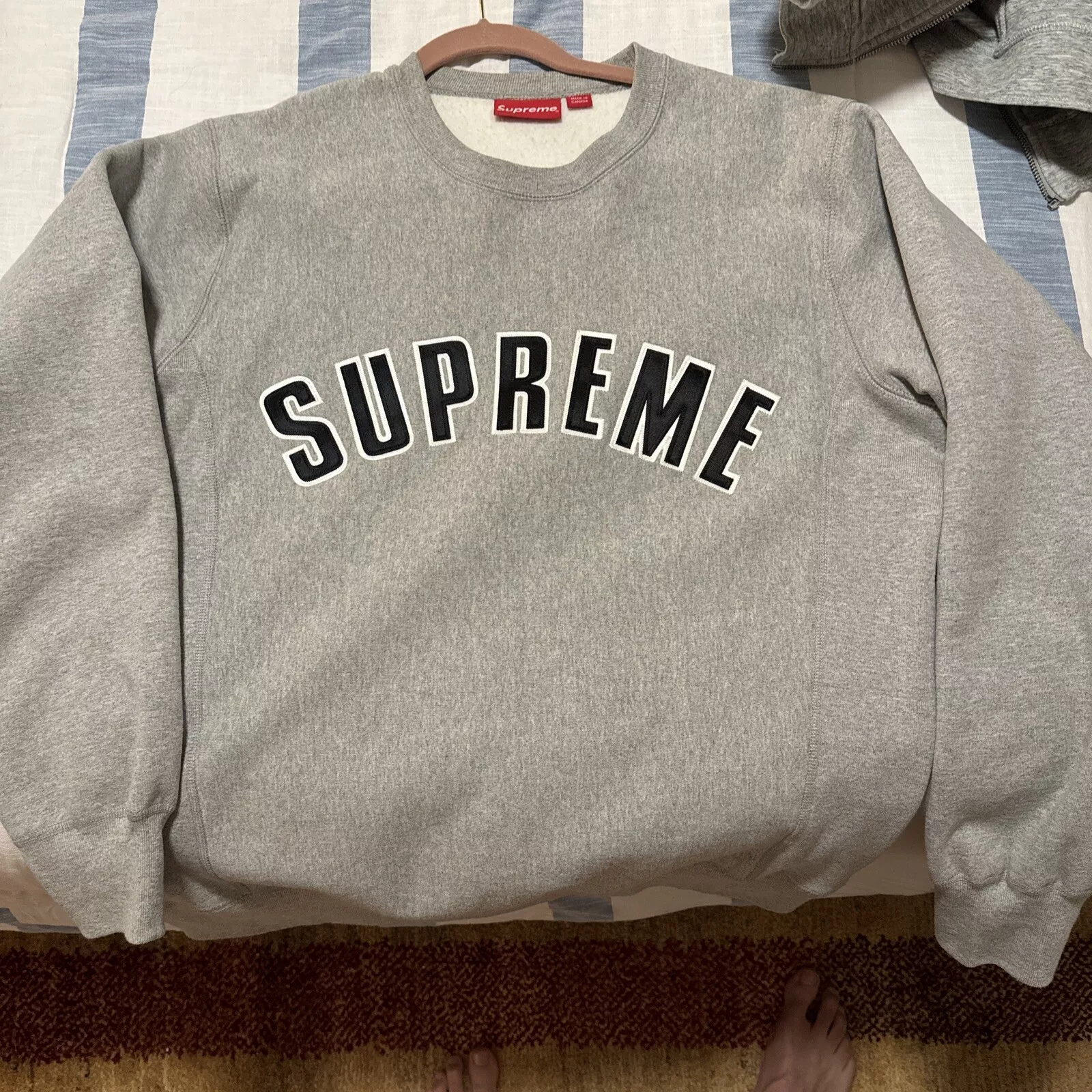 Logo de boîte Supreme Arc Crewneck gris bruyère FW15