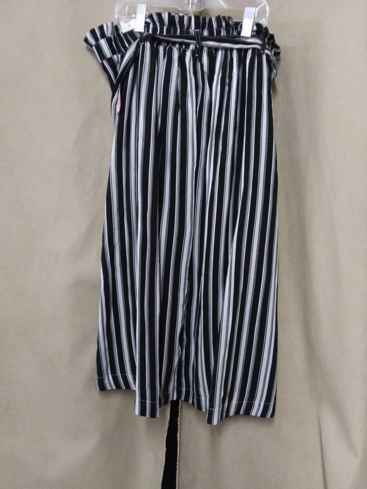 Falda Justice Girls Rayas Blancas y Negras Talla 18 Cinturón Desmontable Be Con Etiquetas Foto 2 de 4