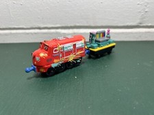 Tren Chugginton Wilson y coche de pastel de cumpleaños metal fundido a presión 2013 curva de aprendizaje