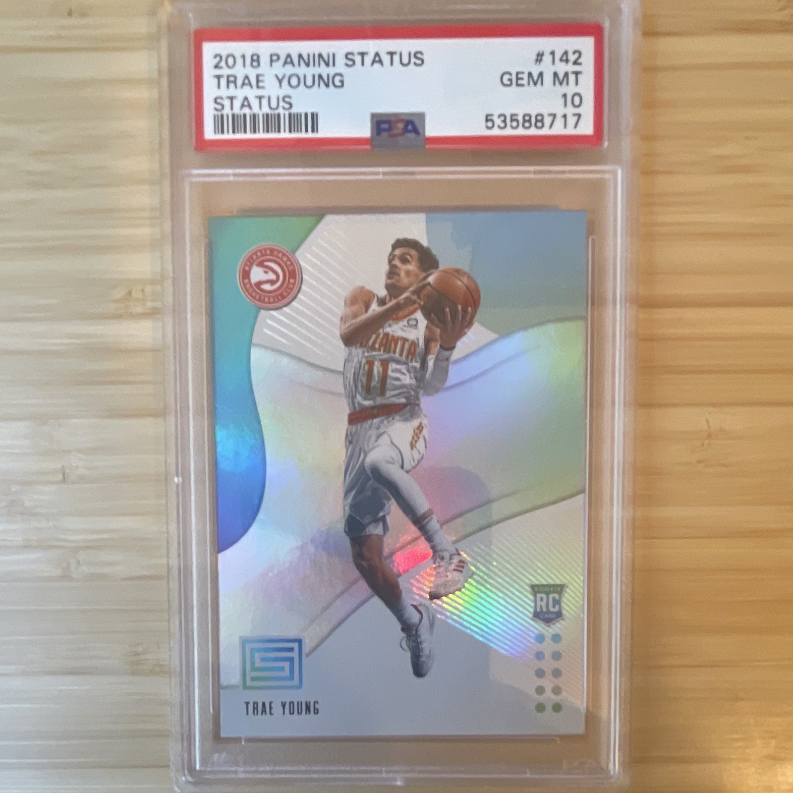 Panini Status 2018-19 Trae Young #142 Atlanta Hawks Rookie Card PSA 10