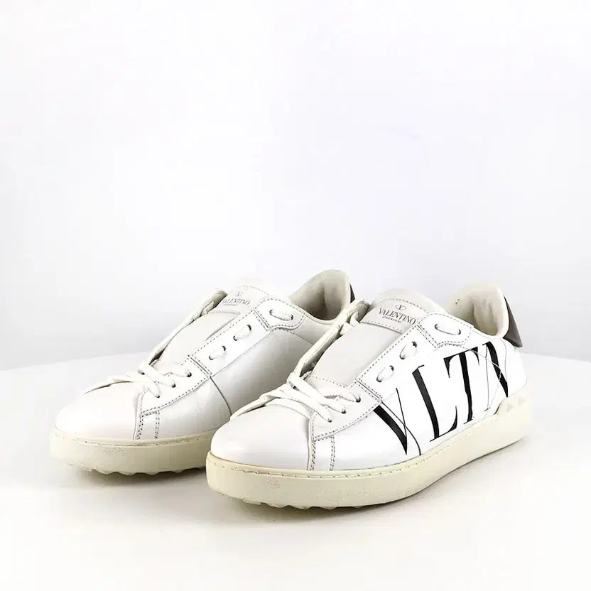Valentino VLTN Men's Sneakers - Size 40.5 Used thumbnail 9