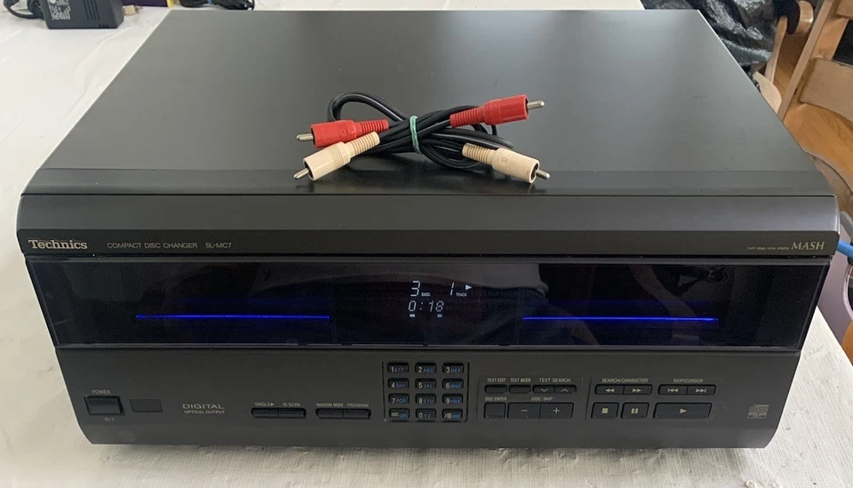 Technics SL-MC7 CD Changer 110+1 Compact Disc Capacity Tested Works, No Remote - Image 3 of 4