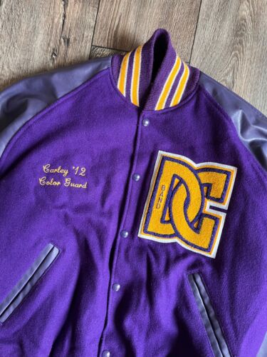 Chaqueta Bomber Letterman Vintage Neff Hecha en EE. UU. Cuero Universitario y Lana Púrpura L - Imagen 2 de 14