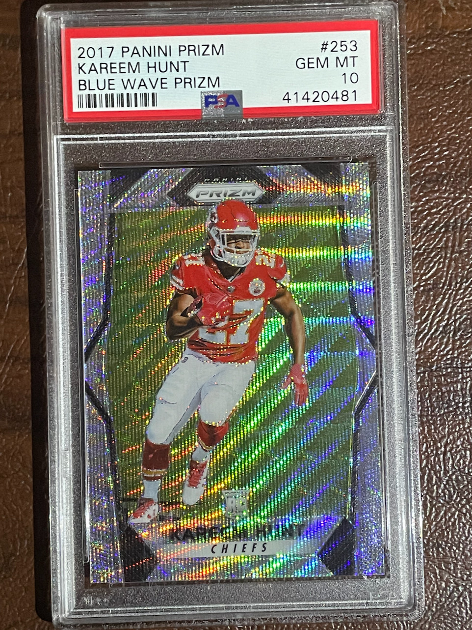 2017 Panini Prizm Kareem Hunt Blue Wave Prizm /149 Rc Psa 10