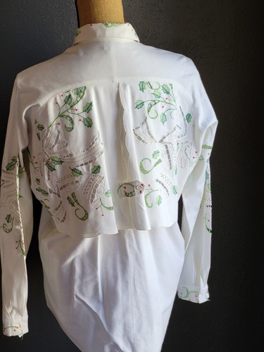 The Palm Tree Mabank Texas Medium Embroidered Hollies And Bells Cotton Shirt - Picture 2 of 10