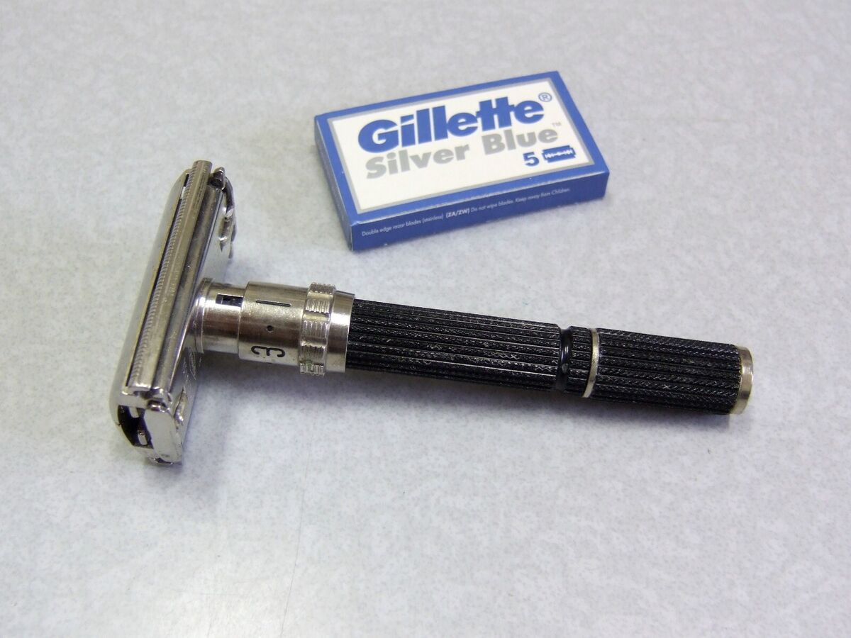 Vintage 1971 Gillette Super 84 Adjustable Black Beauty Vintage 1971 Gillette Super 84 Adjustable Black Beauty