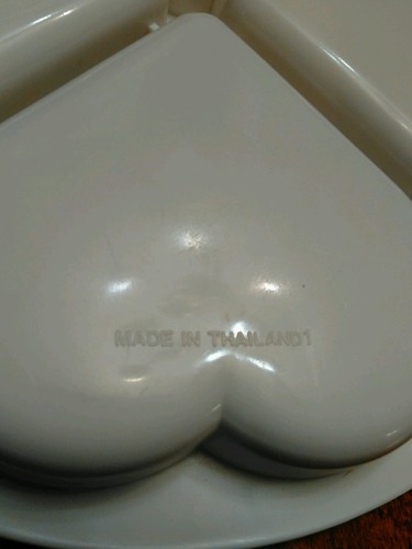 Plastic Heart Shaped Mold 4 Sections Made in Thailand - Picture 3 of 4