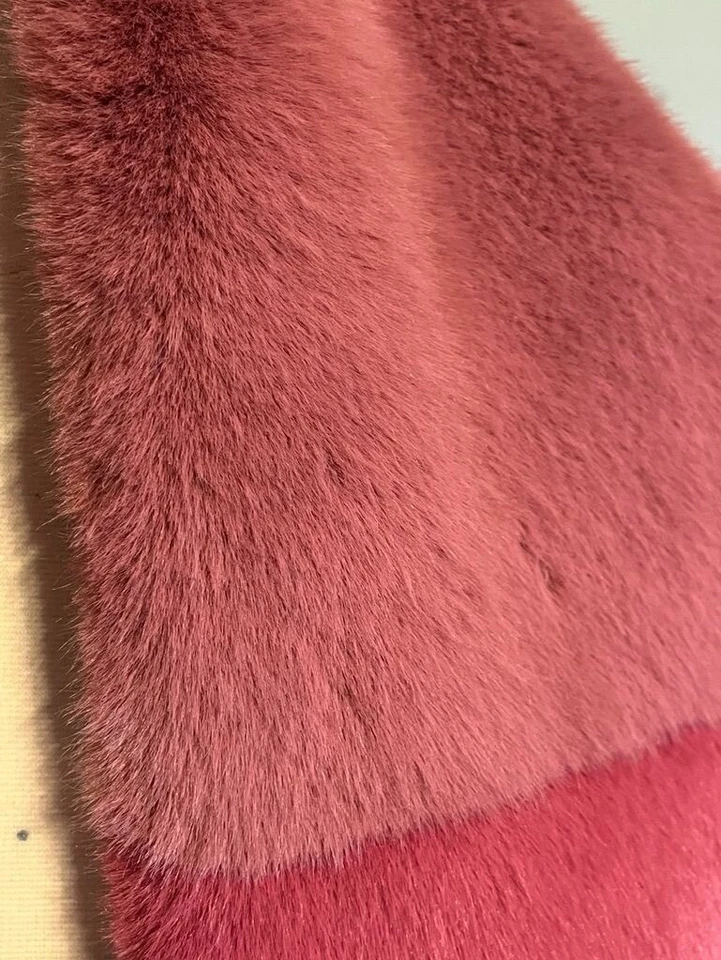 Bufanda halógena Atlantic Pacific 70" bloque de color de piel rosa suave retro de lujo preppy Foto 4 de 4