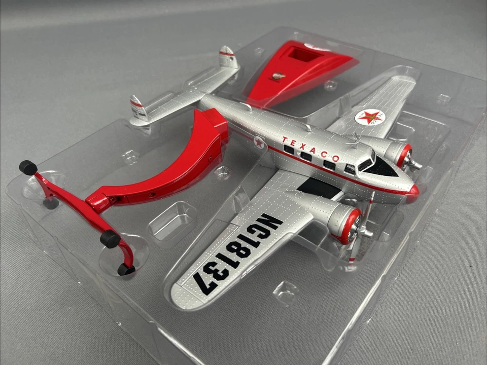 Ertl 1/50 Scale Wings Of Texaco 1937 Lockheed Electra Diecast Plane Bank #24 NIB - Image 4 of 4