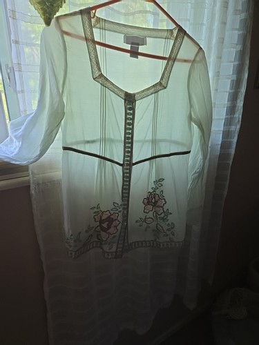 Weiche Umrandung transparente grüne Bluse mit Blumenstickerei ~ S-Top * Tunika Shirt - Bild 6 von 13