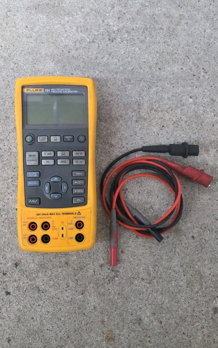 Fluke 725 Multi Function Process Calibrator