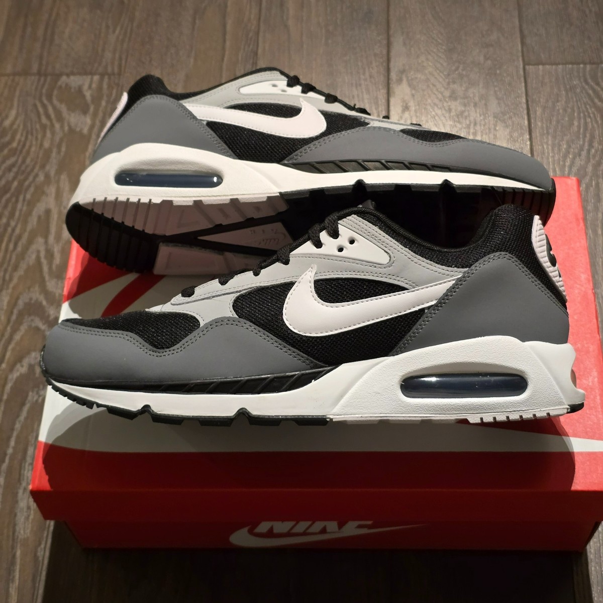 Nike Air Max Correlate‎ Running Shoes Mens 8.5 Black Gray Sneakers 511416-011 934ef361-9051-4774-90b5-  main image 4