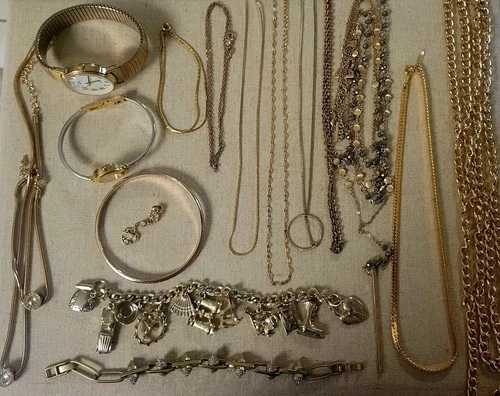 Vtg Lot of 17 Costume Goldtone Jewelry Necklaces,Bracelets,Watches AVON S&D SC..