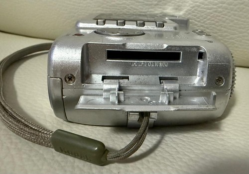 Kodak EasyShare C330 4.0MP 3x Zoom Compact Digital Camera **FOR PARTS or REPAIRS - Picture 8 of 12