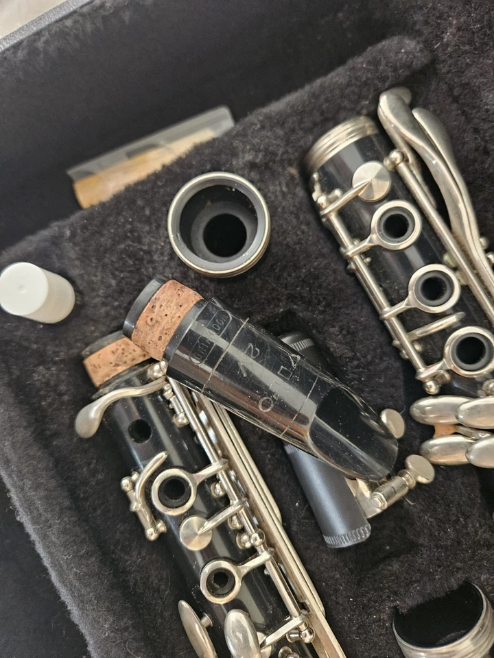 Clarinete Vito Leblanc 7212 Bb recién reparado y listo para banda Foto 2 de 4
