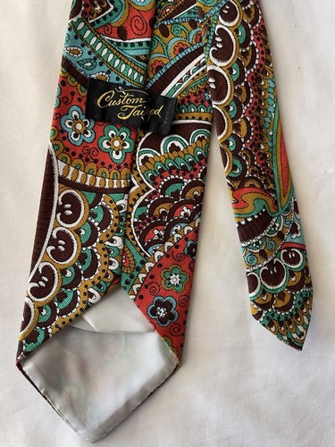 VINTAGE 60'S 70'S CUSTOM TAILORED PAISLEY TIE, 3.75" X 55.5" EUC - Picture 7 of 8