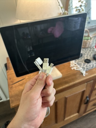 Apple Cinema Display LED A1267 24" LED Silver MB382LL/A - 1920x1200 MagSafe USB - Picture 10 of 10