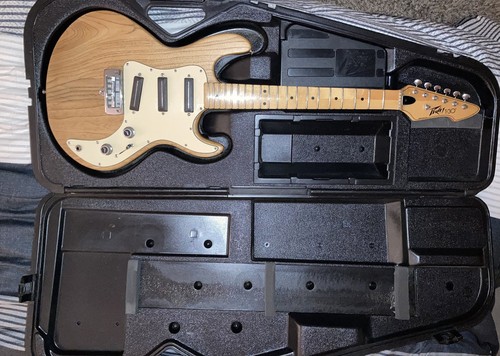 1983 Peavey T-30 (made in the US), natural finish, with case