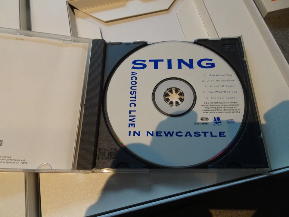 Limited Edition Box Set Sting - Acoustic Live In Newcastle The illustrated Lyric - Bild 2 von 4