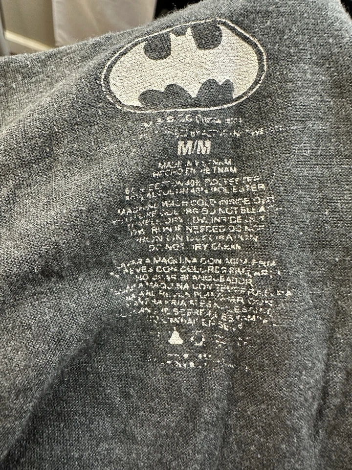 Camiseta sin mangas DC Comics Batman negra cristales decorativos talla mediana para mujer Foto 3 de 3