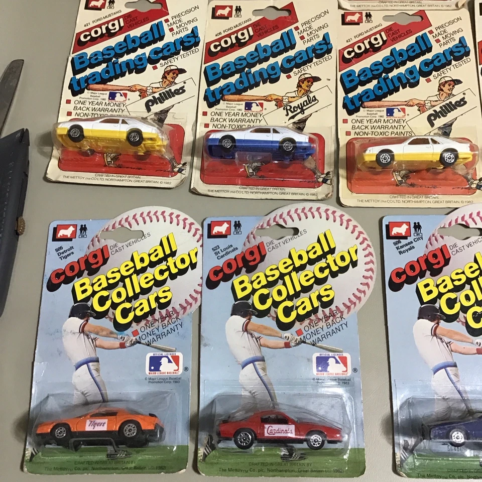 17 Corgi Juniors Mustang Baseball Trading Cars DODGERS BRAVES SOX Chicago Cubs - Image 4 of 4