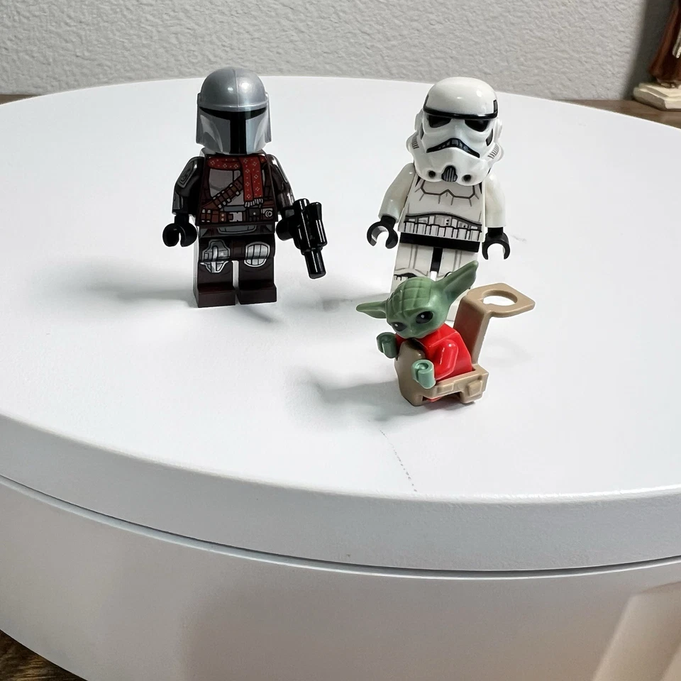 LEGO Star Wars Calendario de Adviento Mandaloriano y Grogu Minifiguras Bufanda Set Foto 2 de 4