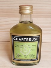 RARE 1970 S 20cl Green Chartreuse Bottle Flask Petaca Flask Voiron