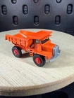 VINTAGE MATCHBOX SERIES NO.28 Orange MACK DUMP TRUCK MADE IN ENGLAND BY LESNEY