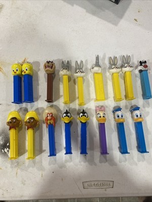 Vintage Looney Tunes Pez Dispensers, Lot Of 17