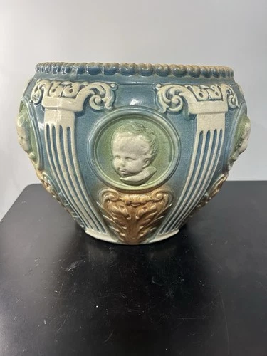 Roseville Pottery Cameo ll Jardiniere Great Condition And Clean And Nice Colors