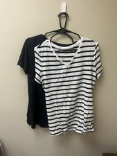 2 pcs Women's Regular-Fit Short-Sleeve V-Neck T-Shirts