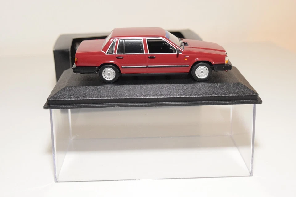 A30 1:43 MINICHAMPS VOLVO 740 GL 740GL MORKROD SOLID MAROON COME NUOVO IN SCA... - Immagine 4 di 4