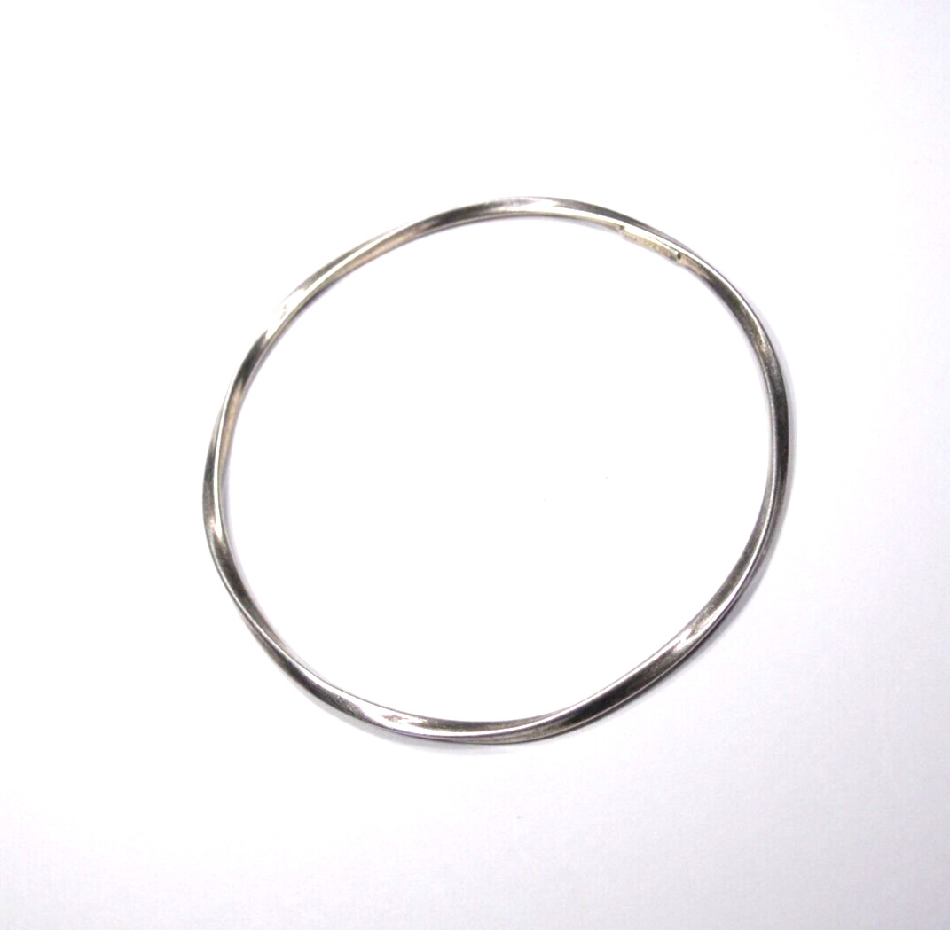 STACKABLE MODERN ROUND TWISTED DESIGN BANGLE 2.5m… - image 9