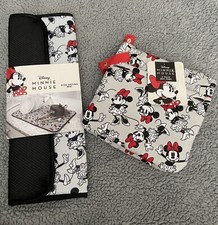 New Disney Minnie Mouse Kitchen Set Dish Drying Mat and Hot Pads