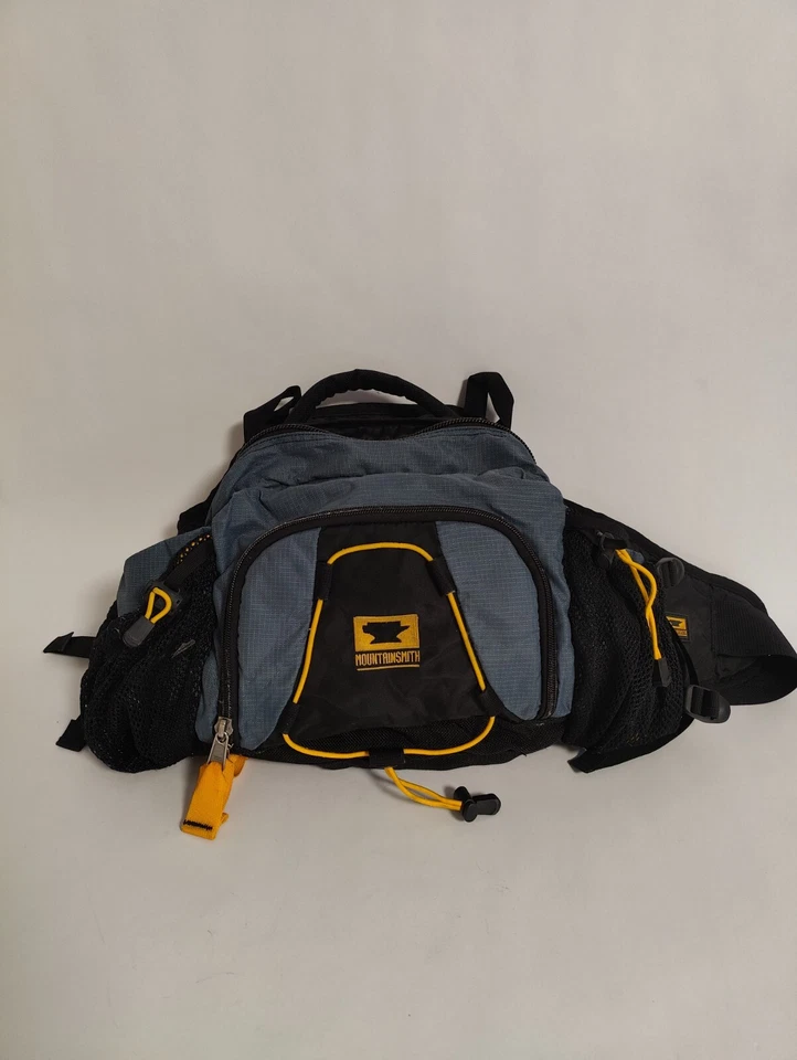 Moutainsmith Camper Bag - Image 3 of 3