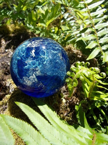 art glass paperweight~23k gold~silver flecks~blue Earth orb~Michael J. Reid~1994 - Picture 4 of 12