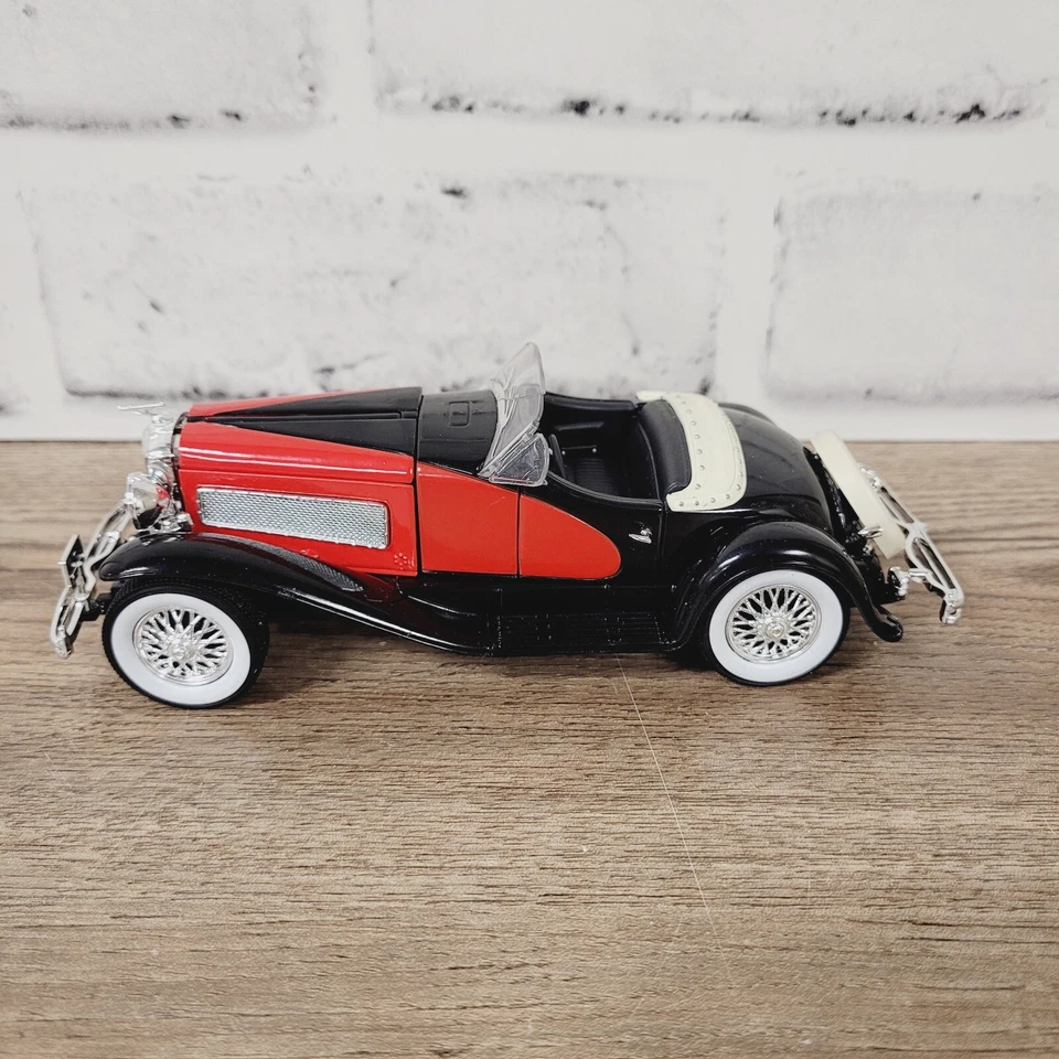 SIGNATURE 1935 DUESENBERG SSJ REPLICA RED BLACK DIE CAST 1:32 - Image 2 of 4