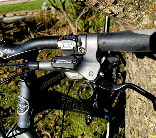 TREK Fuel EX 8 Full Mountainbike, Sonderfarbe Satin-Onyx, Top Zustand! - Bild 10 von 17