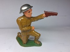 WW1 U.S. Officer W/ Gun Soldier