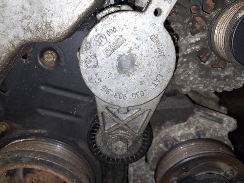 03g903315 Spannrolle Zahnriemen Steuerriemen (Riemenspanner)  Vol DE2212610-81