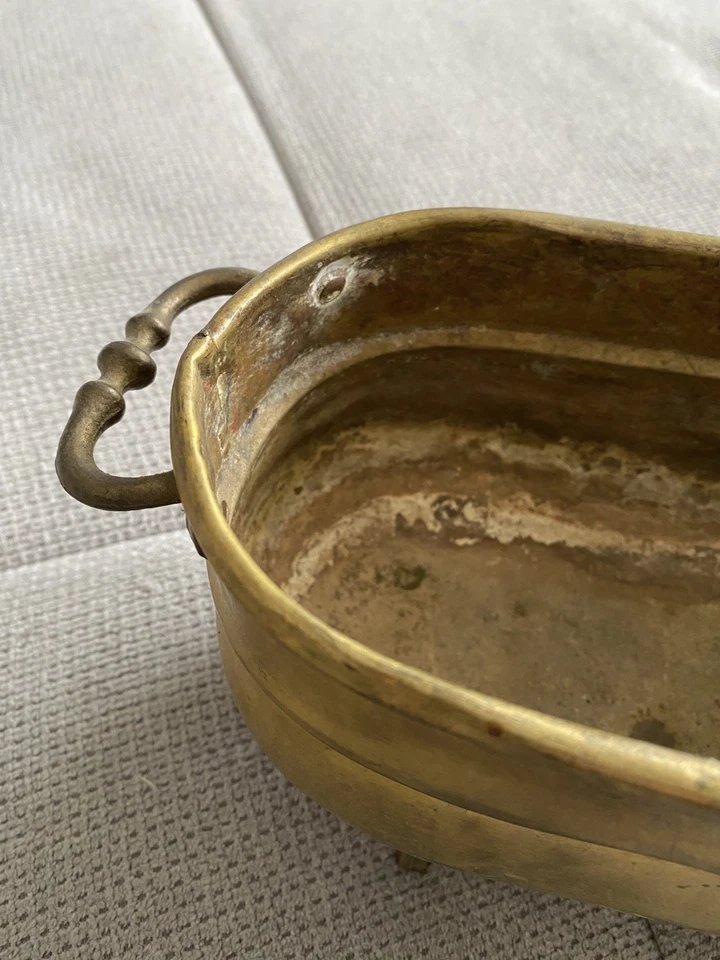 Alter Messing Blumen Übertopf Topf oval mit Griffen und Füßen (66) - Bild 3 von 4