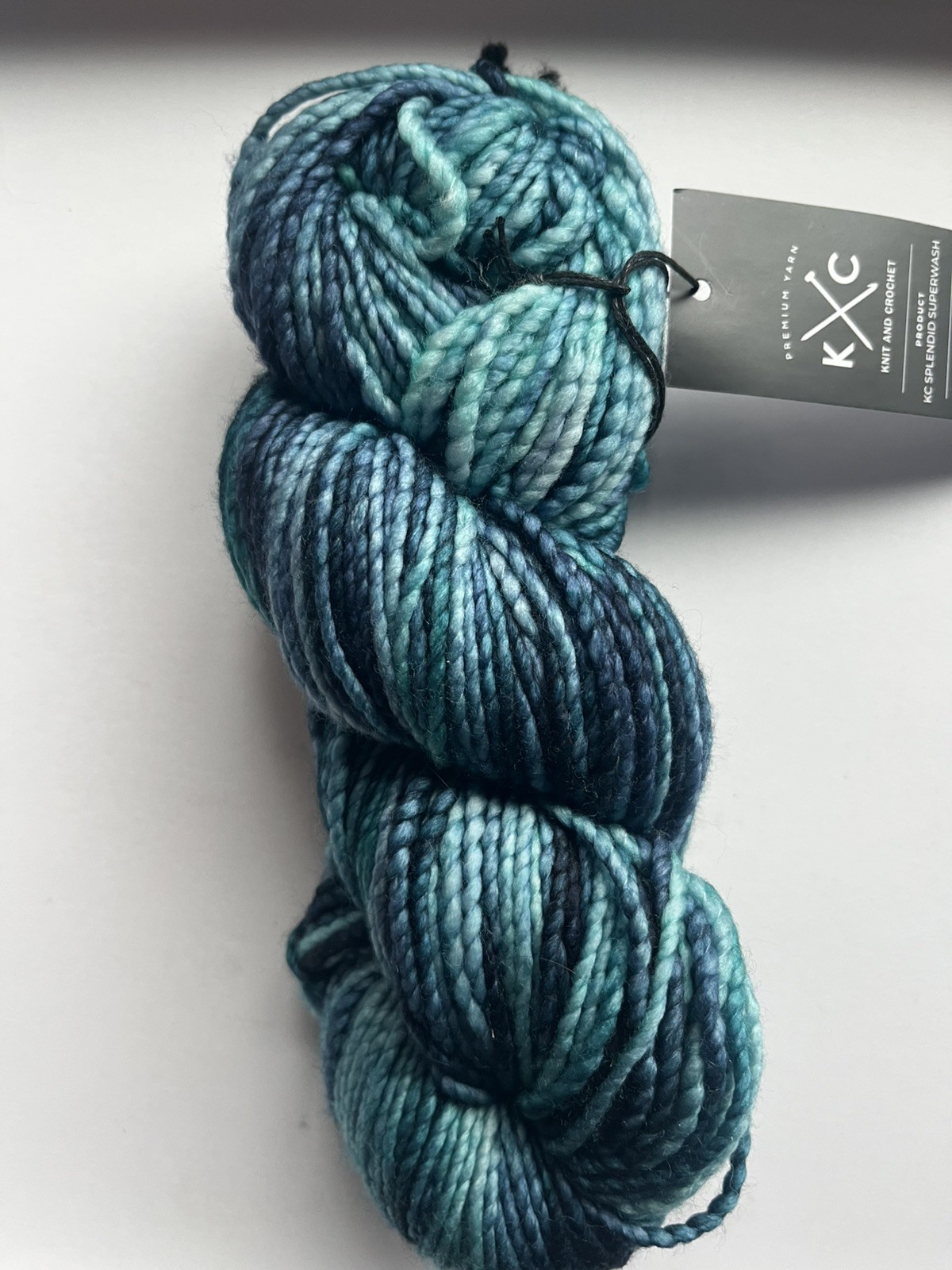 K & C Splendid Superwash Yarn, (1) Hank, Sea Splash, blues Merino Bulky
