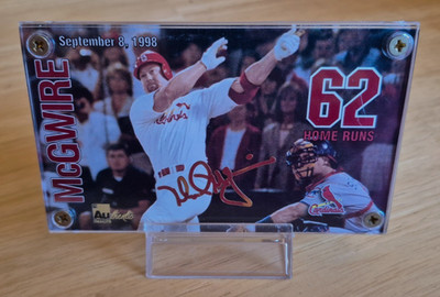MARK McGWIRE 24K GOLD SIGNATURE 62 HOME RUN CARD Bash Brothers limited to 62,000