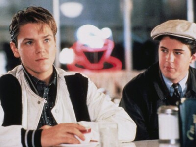 MATTHEW PERRY & RIVER PHOENIX 8X10 Photo