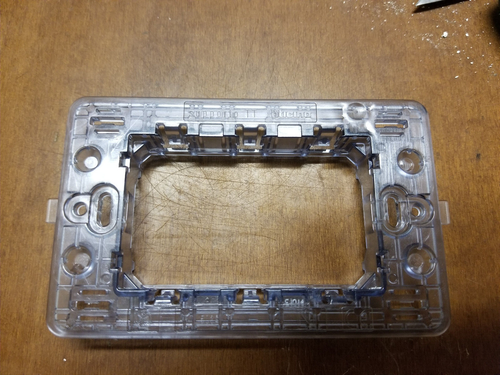 BTICINO 503SA supporto a 3 moduli per scatola art. 503E, art. 503AP 503/3 AM4803 - Foto 1 di 3